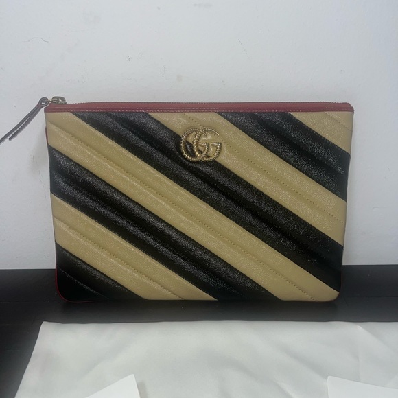 Gucci Marmont pouch!!! Lovely color combo. - Picture 7 of 12